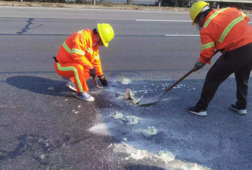 酒泉公路下沉注浆加固